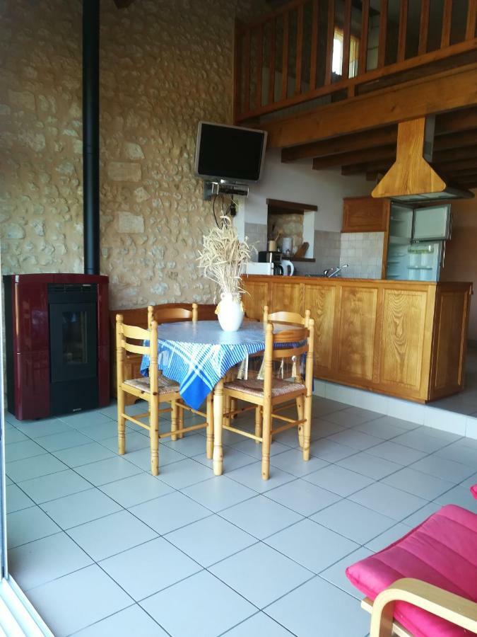 Gite Rural Charentais Les Essards  Exterior photo